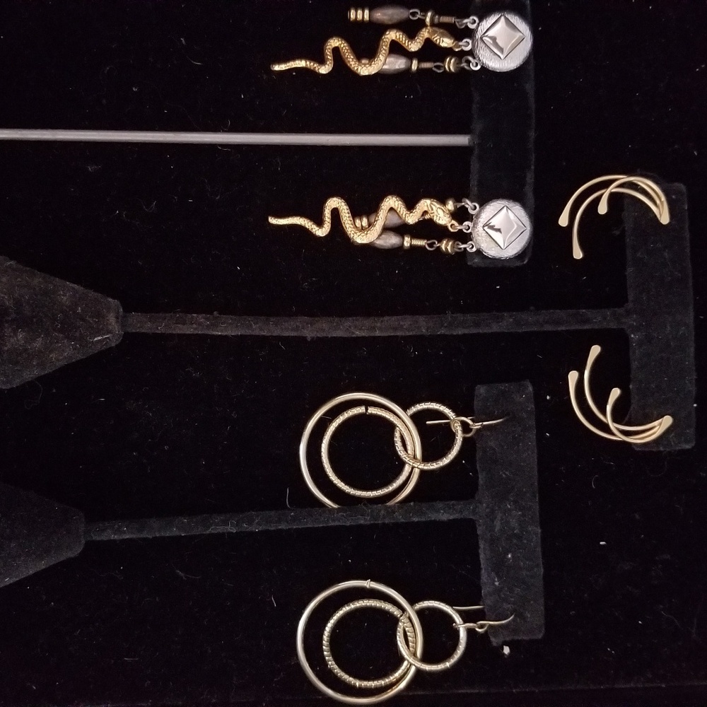 Gold Vintage Earring Set